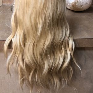 New wig never worn, long blonde w/bangs